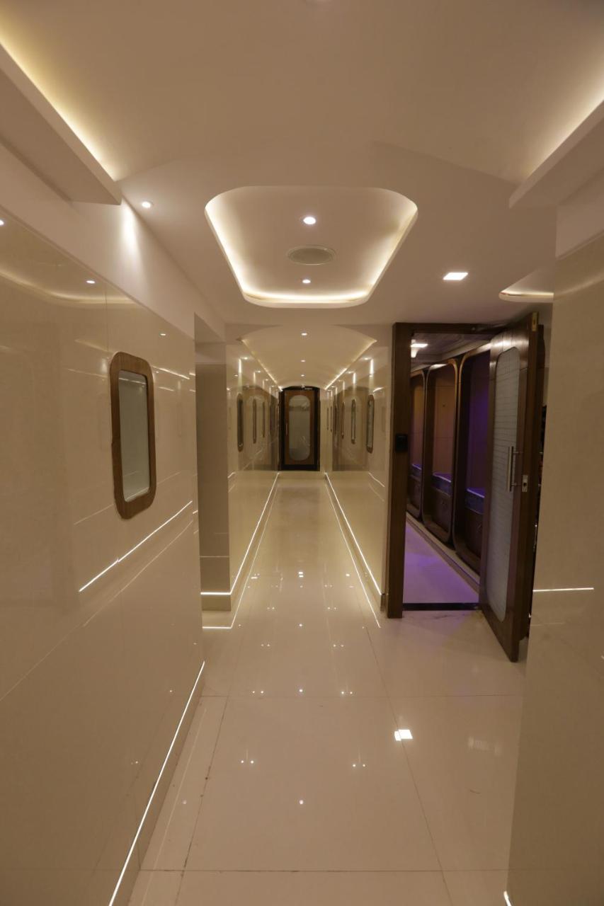 Qubestay Airport Capsule Hotel & Hostel Mumbai Luaran gambar