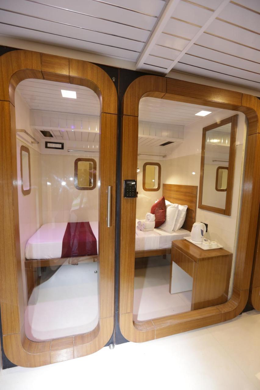 Qubestay Airport Capsule Hotel & Hostel Mumbai Luaran gambar