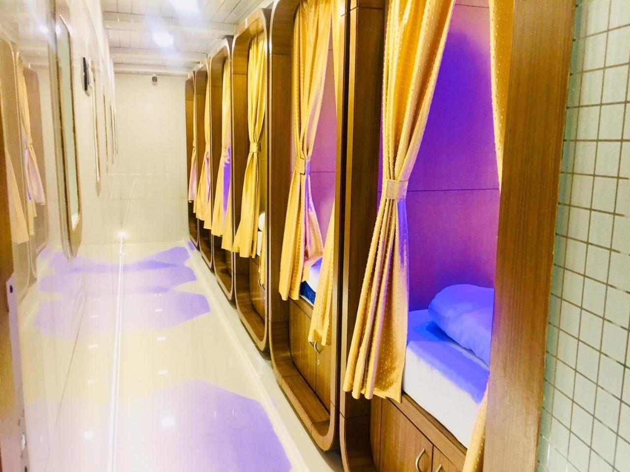 Qubestay Airport Capsule Hotel & Hostel Mumbai Luaran gambar